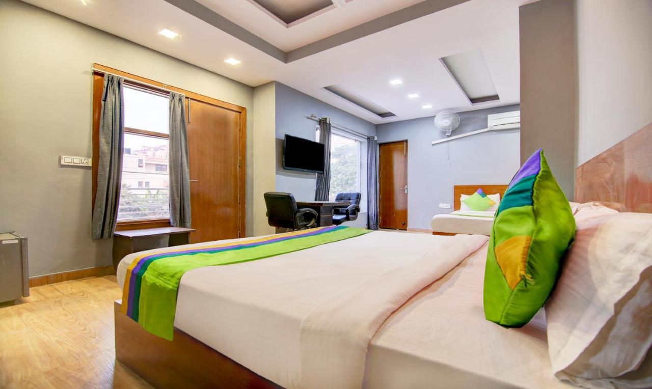 Treebo Trend Aashiyana Paradise Badshahpur Extérieur photo